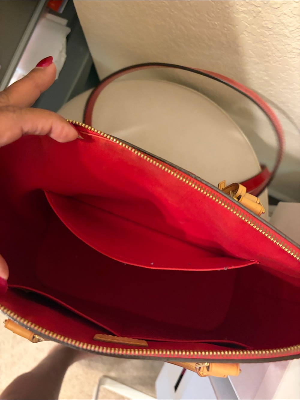 Louis Vuitton Red Patent Tote with Natural Leather Trim - Picture 9 of 15